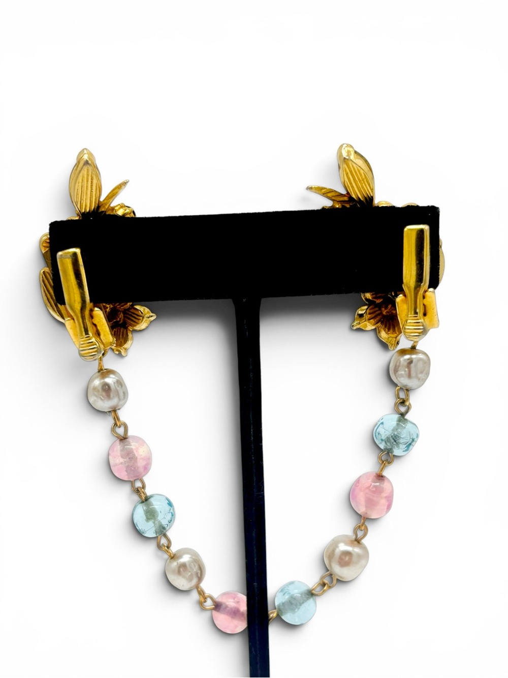 Signed Vintage Florenza Victorian Revival Floral Pearl & Rhinestone Sweater Clip - Picture 9 of 10